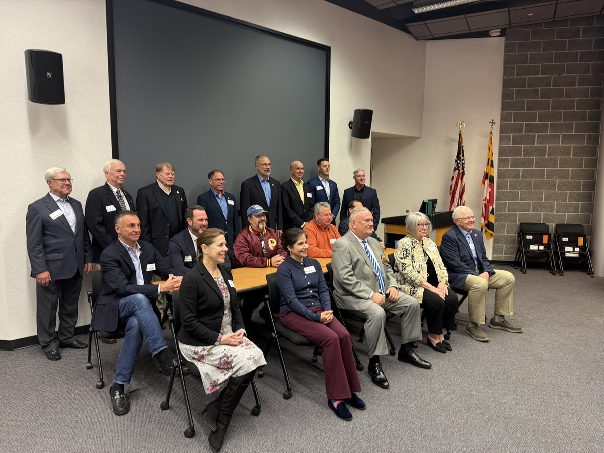 RepAndyHarrisMD's tweet image. Today, I joined students and families for our annual Military Academy Day to talk about the path to attending our nation’s service academies. It’s inspiring to see so many young people from Maryland’s First District preparing to lead and protect our country, and I’m thankful for…