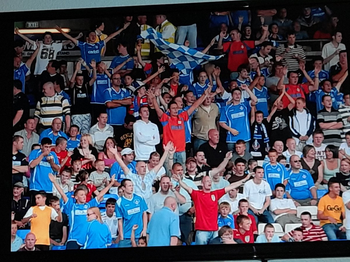 AshGrant's tweet image. Found this on my Google photos 🤣 some lads on here #oafc