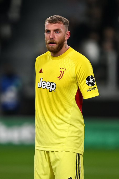 G6YRyPUWQAAyOKi?format=jpg&name=small