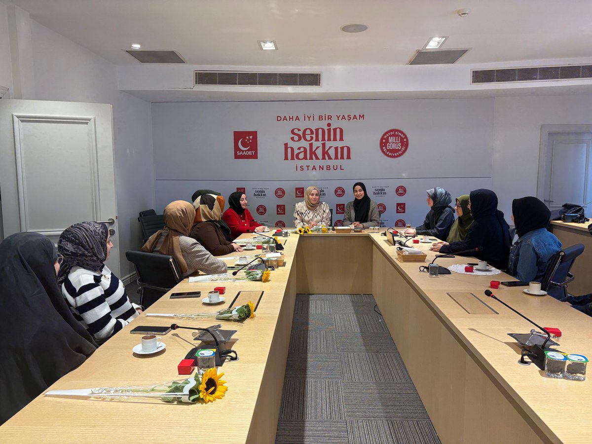 spkadingenc34's tweet photo. AGD İstanbul Şubesi Kadın Kolları Üniversite Komisyonu ile bir araya gelerek inançlı bir gençliğin inşası üzerine istişarelerde bulunduk. Başkanımız Belkıs ÖZKAN ve teşkilatına teşekkür ederiz. https://t.co/q2v3vUDGRw
