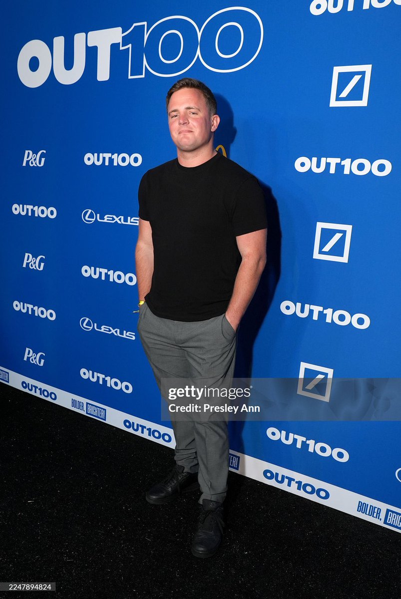 JamesDukeMason's tweet photo. As a former honoree of the #Out100 I thought last night’s annual celebration would be the perfect place to announce the launch date for my new podcast, DUKE’S DOWNLOAD, which will be premiering on DECEMBER 3RD! Politics, pop culture and beyond. I truly cannot wait to start 🙌 https://t.co/7Q0nNxaEpW