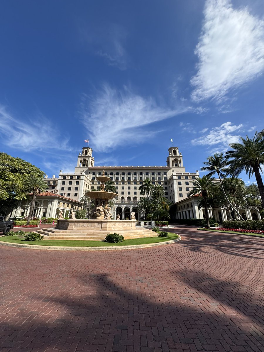 joshsuggss's tweet image. Filming outside the Breakers today 

In palm beach 

How long til they throw me out ?