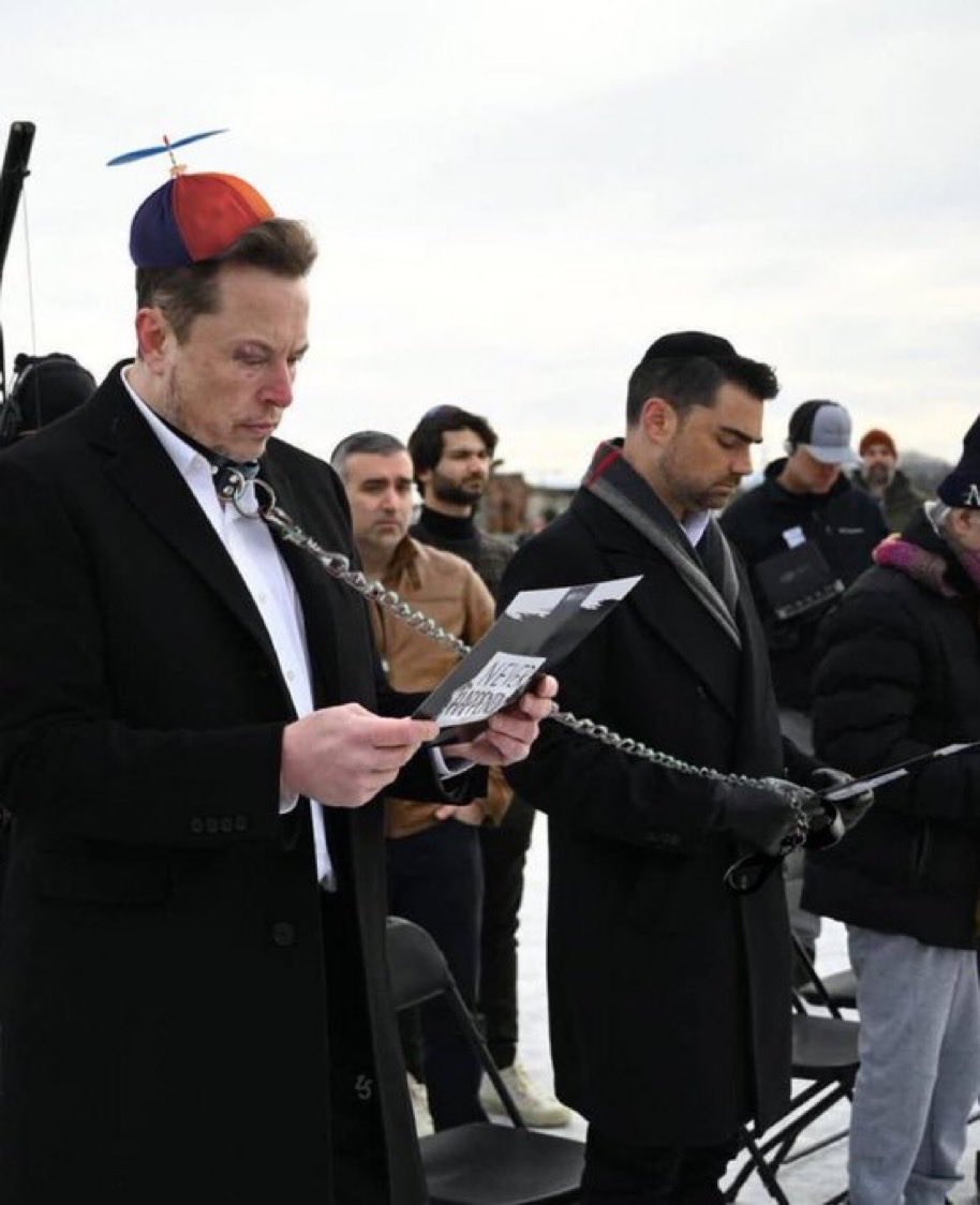 MukeetTheMod_el's tweet image. Dude, I know you&apos;re Chained by 🇮🇱but at least FREE #Grok 🤖 It&apos;s innocent