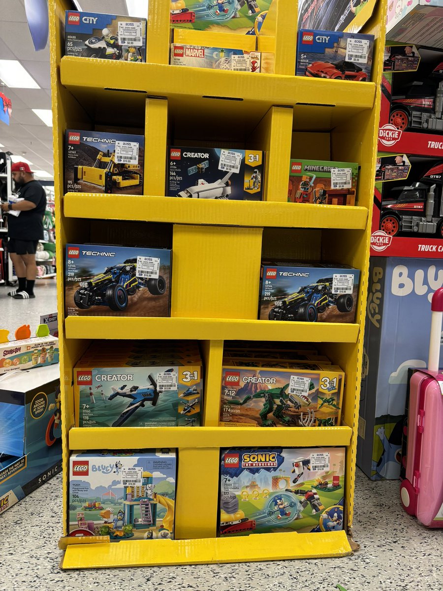 PopCultureJunk2's tweet image. LOL I need one of each for my wife, son &amp;amp; I to have a LEGO BUILD PARTY!!! 😂😂😂😂
Anyone need ? Cost + Shipping.
PayPal Ready, FF. #chc #pcj #collectorshelpingcollectors