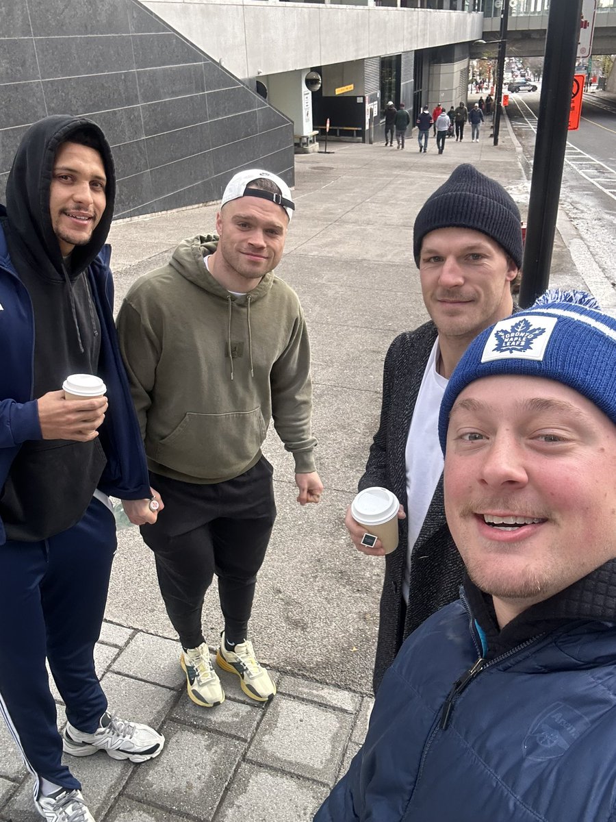 magasmoments's tweet image. Bumped into Joshua, Domi, and McCabe this morning in Montréal! #toronto #mapleleafs #leafs #montreal #habs @MapleLeafs