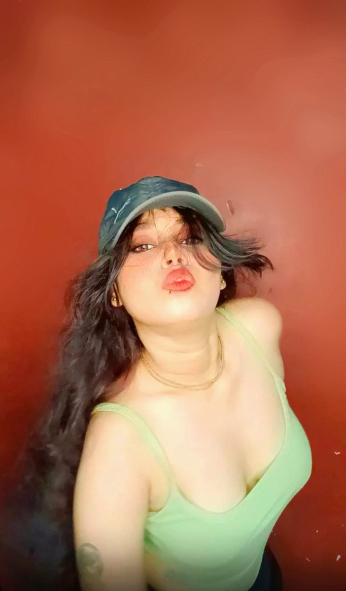 زهقانة اتكلموا 
💅