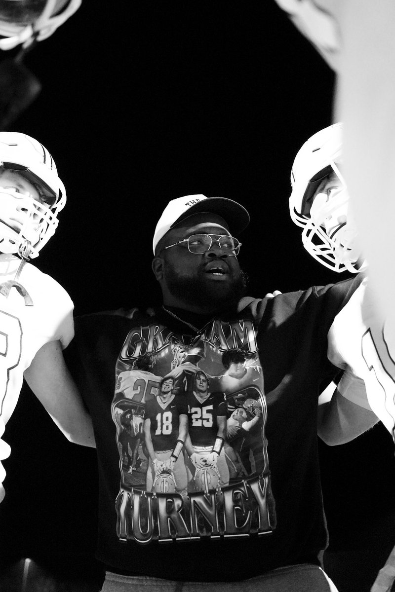 CoachArrington's tweet photo. YEAR 1️⃣3️⃣✅
#BIGSTEPPAS
#BIGSP 

@SpainParkFB https://t.co/3kLC8ajsOZ