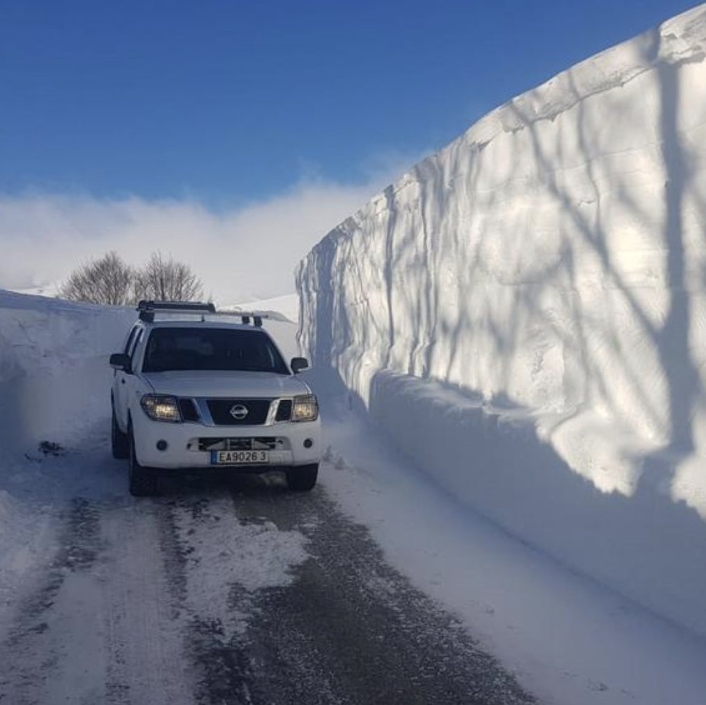 n0ct_can1slupus's tweet image. Está el Polo Norte, luego está Burgos, pa&apos; arriba de Burgos está Lunada y un pelín más allá de Lunada, el EVA 12.