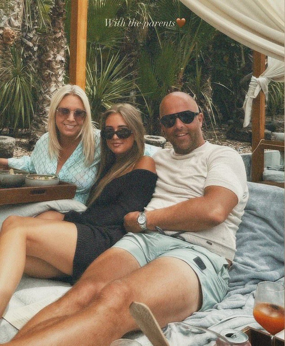 Żona Slota wygląda bardziej jak Slot niż on sam