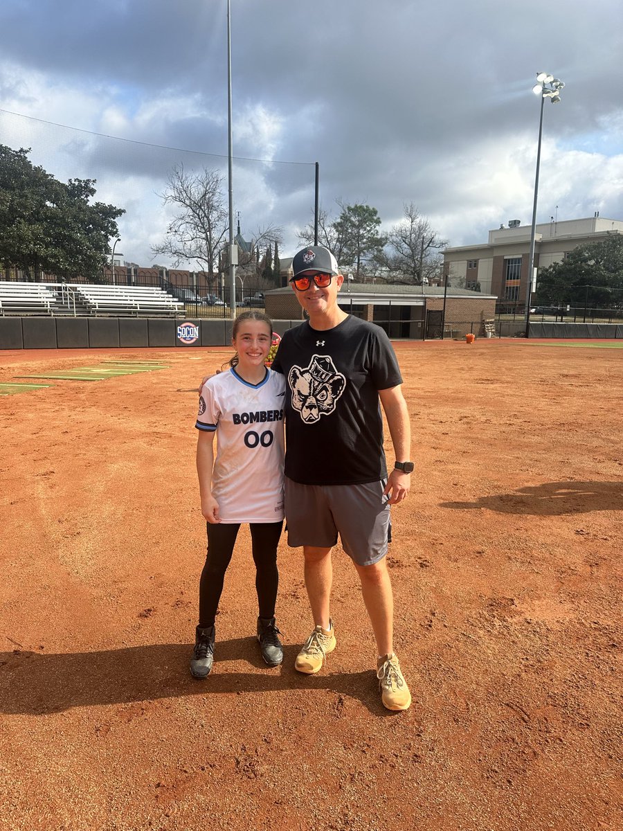LynnleyHajec00's tweet photo. Had a great time at Mercer University’s pitching camp! Coach K and Coach Edmondson were helpful, giving us multiple adjustments throughout the camp. Can’t wait to come next time! https://t.co/Xjm0oguQrb