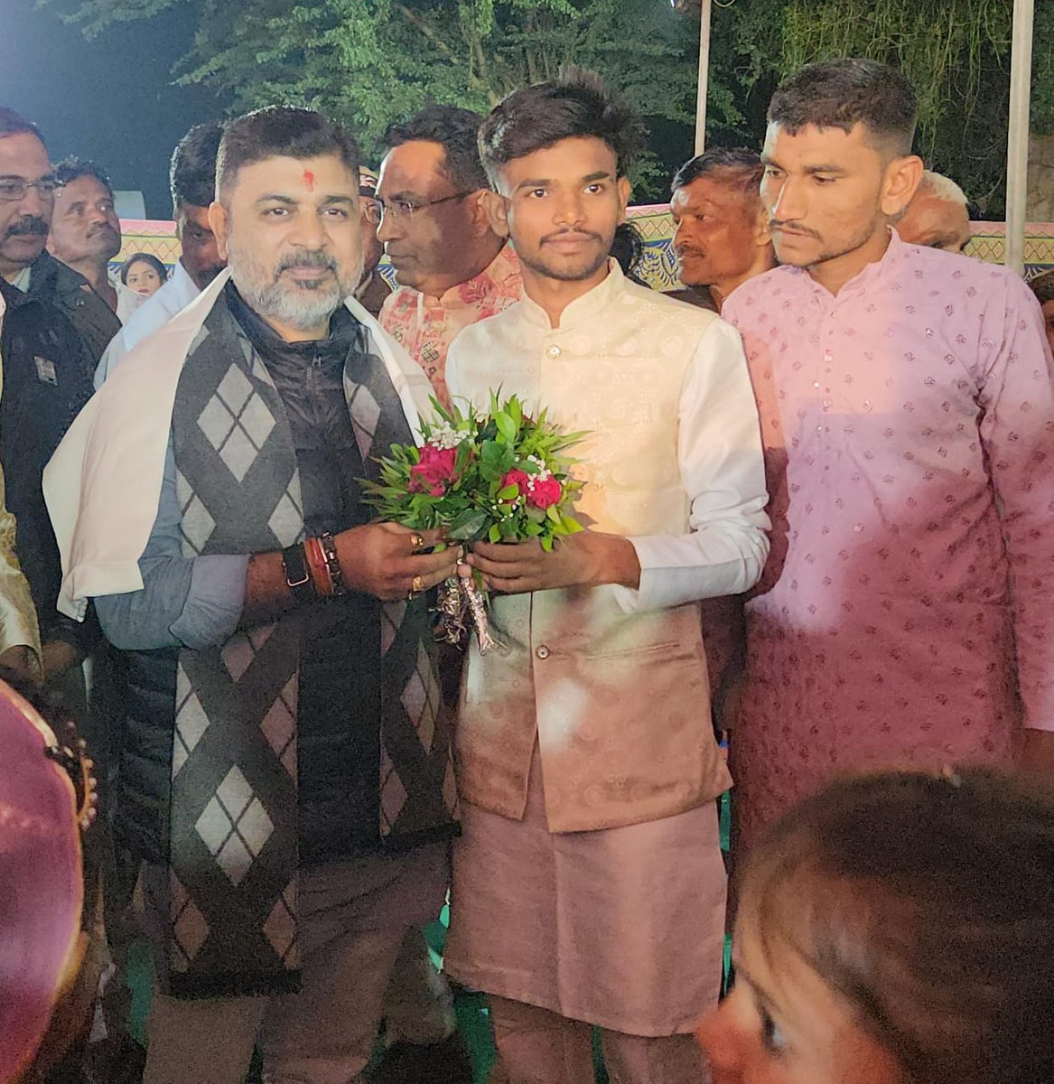 MLASanjaysinh's tweet image. આજ રોજ મારા મત વિસ્તાર ભાણાપુરા પાલડી ના કાર્યકર્તા શ્રી કનુભાઈ ચંદુભાઈ ના આમંત્રણ ને માન આપીને લગ્ન પ્રસંગે હાજરી આપી....