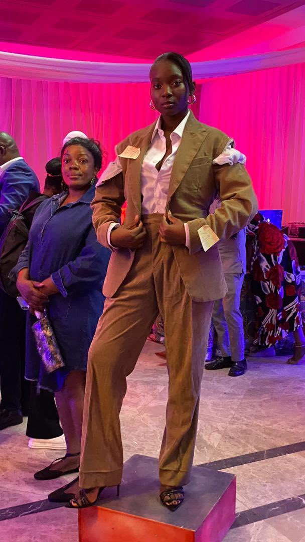 Retrouvez-nous jusqu’au 06/12/2025 au Djeuga Palace Yaoundé au #ModeOnAction et profitez de 10% de réduction sur nos costumes sur mesure.