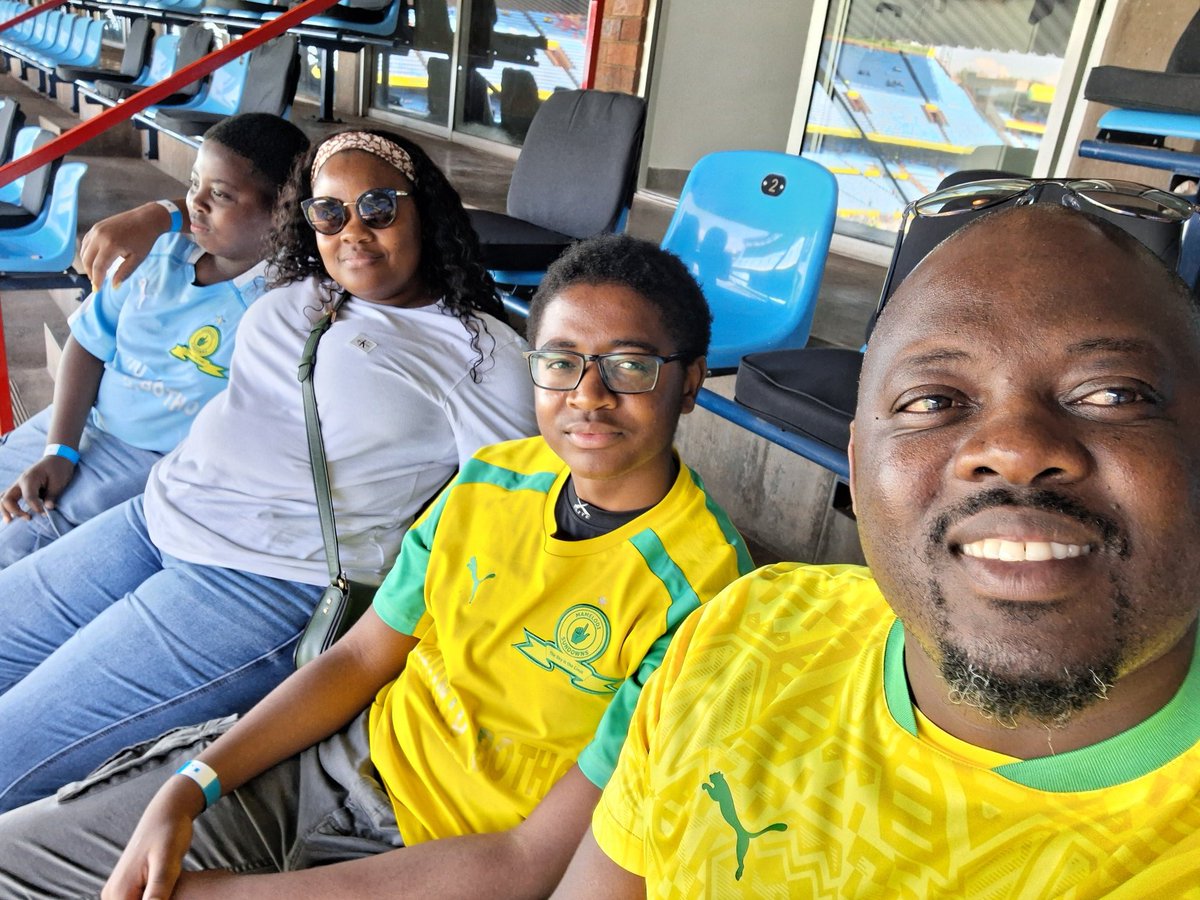 simelatu's tweet image. Super excited