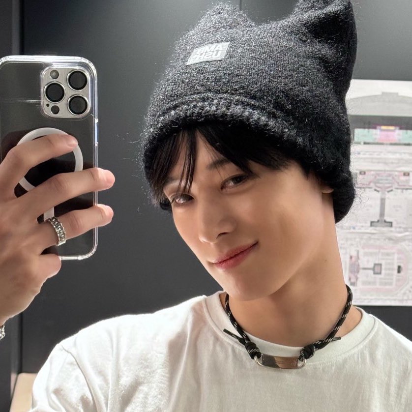 jyuchive's tweet image. real cat juyeon