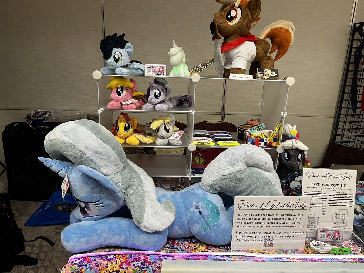 rubiowolf's tweet photo. Who’s officially ready for Day 2️⃣ of @PonyCiderfest?! Come find me and my #plushies in the vendor hall at booth#16!
Also Button Mash by @Peruserofpieces is still looking for a home!
#brony #mlp #mlpg5 #mlpgen5 #mlpfim #PVCF #PVCF25 #PonyvilleCiderfest https://t.co/BOXgcyjfEc