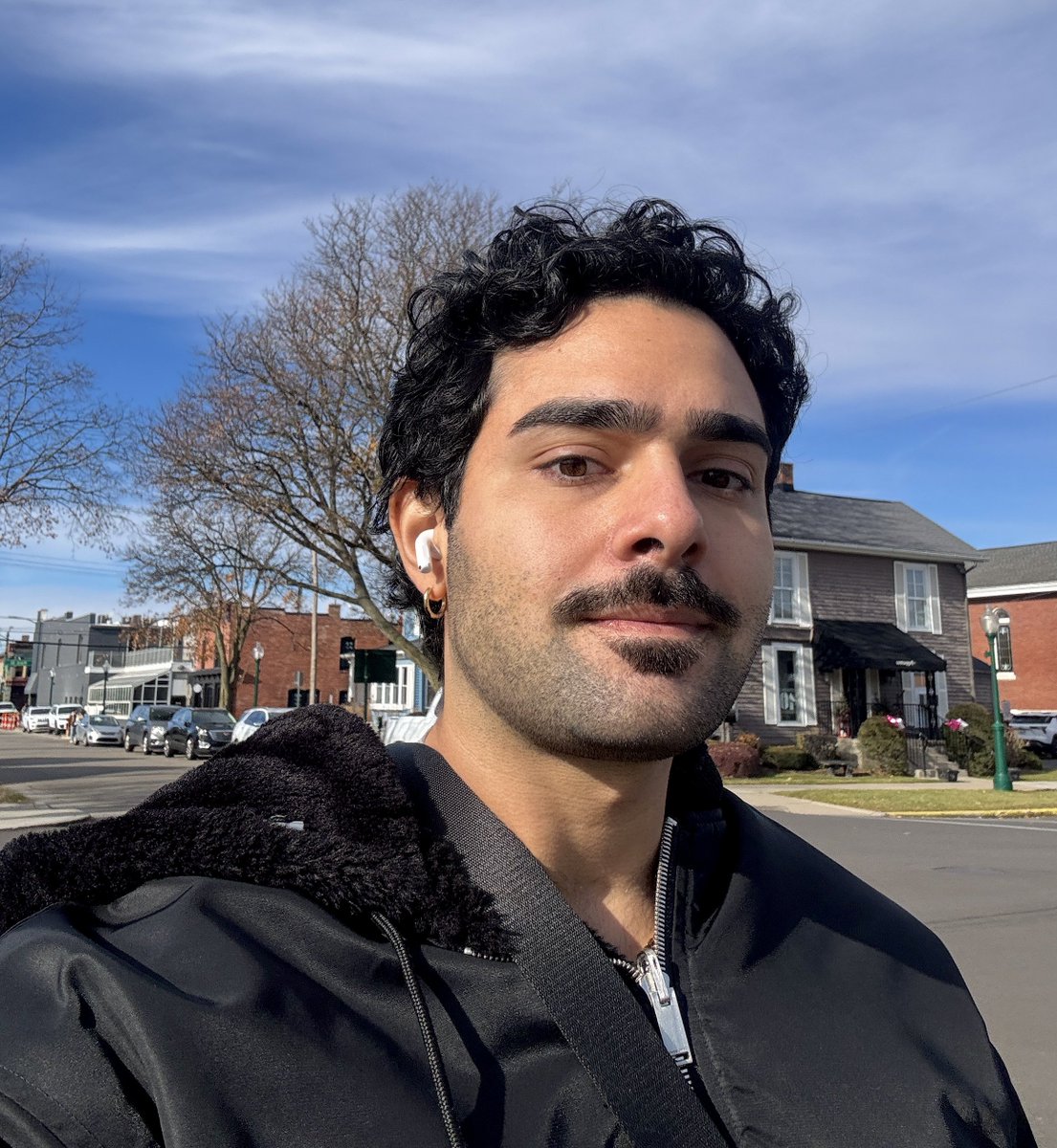 himbo_anonymous's tweet image. hi it’s cold