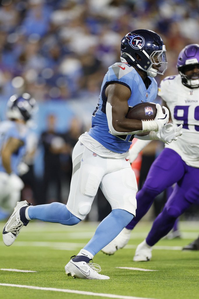 #Titans rookie RB Kalel Mullings is slated to be activated off Injured Reserve to play for the first time since the opener, source said. A potential boost from the 6th rounder from Michigan.