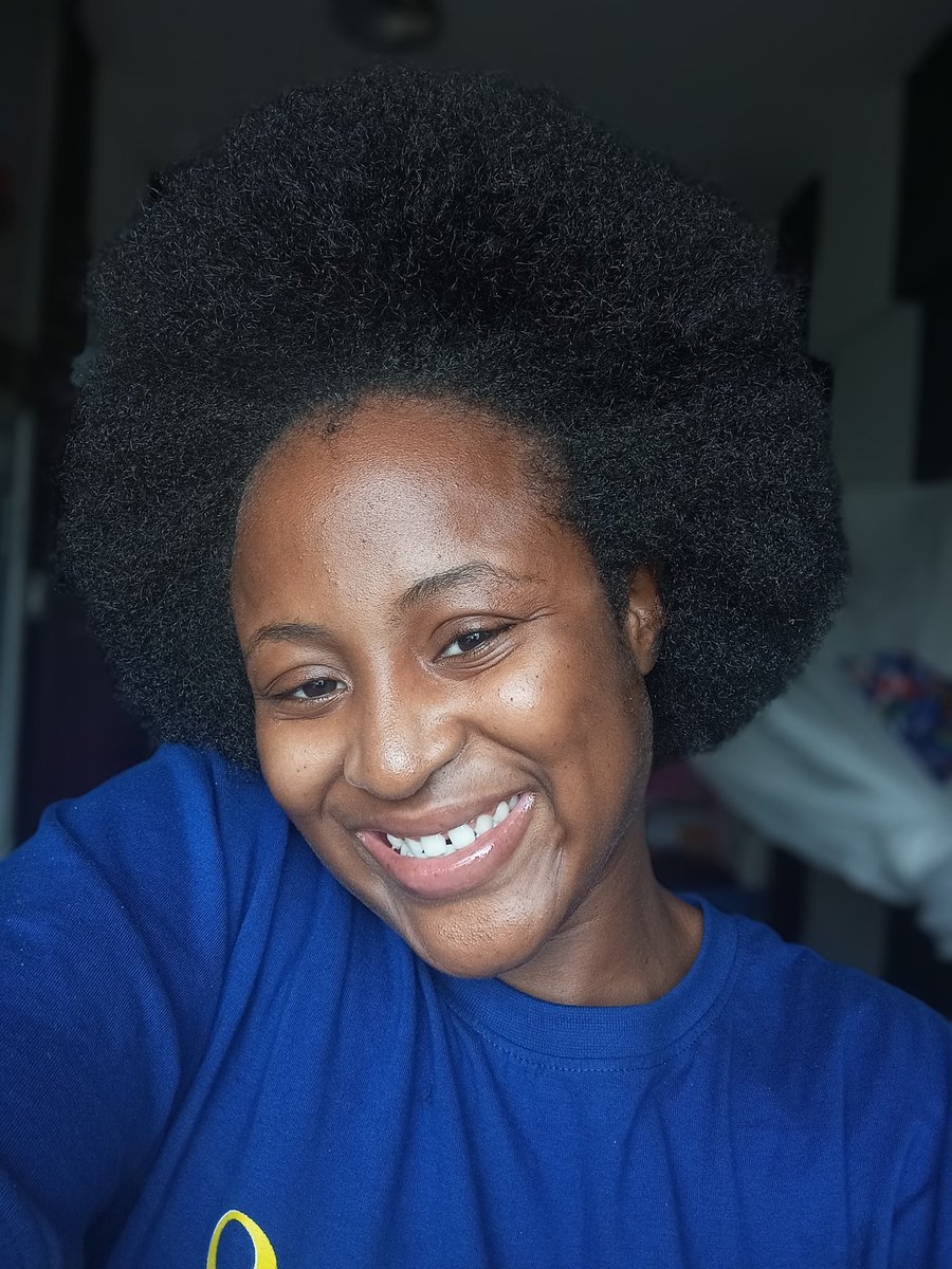 _JosephVictory's tweet photo. @TheManAfricano Just a girl and her afro, and it's ancestry 😅😌🤗 https://t.co/v1nVh6kZcg