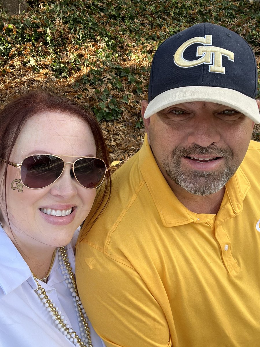TechFam_GT4Life's tweet image. Nowhere else I’d rather be! Up with the White &amp;amp; Gold!

#GoJackets #StingEm🐝 
#BDSUnderTheLights

🤍💛🐝⚡️🏈⚡️🐝💛🤍