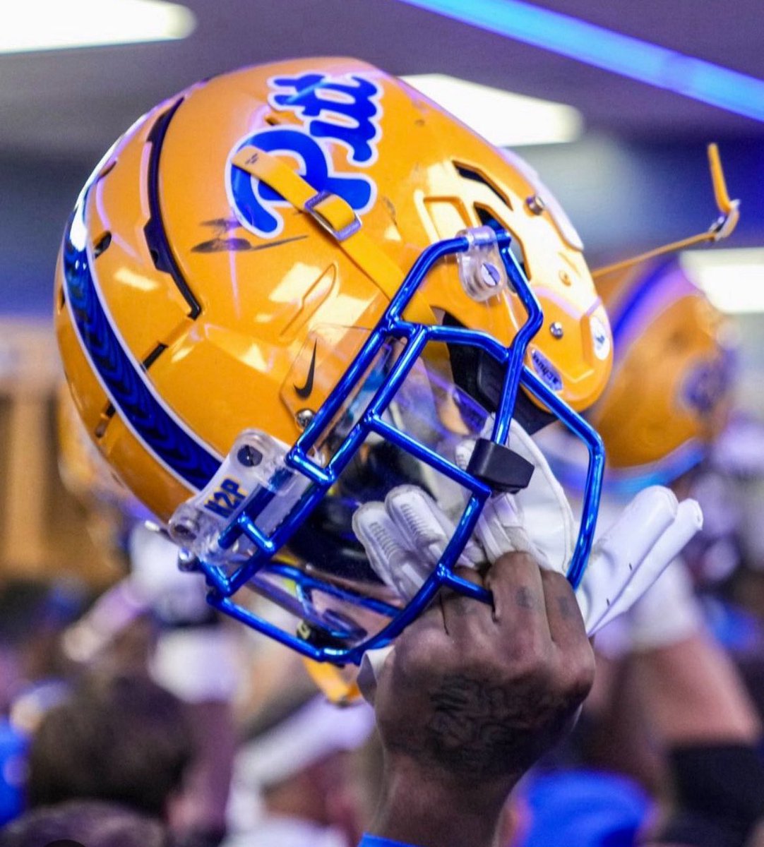 VolkerMusahl's tweet photo. Did our part @Pitt_FB your turn. Beat Georgia Tech💙 💛@CoachDuzzPittFB @AGreeneIV @jimbo_slice123 @RashadBattle15 @AaronDonald97 @nate_temple6 @JamesConner_   @JonathanDHughe1 @pittortho @UPMC #H2P #GoPitt https://t.co/xlhMJYcDhn