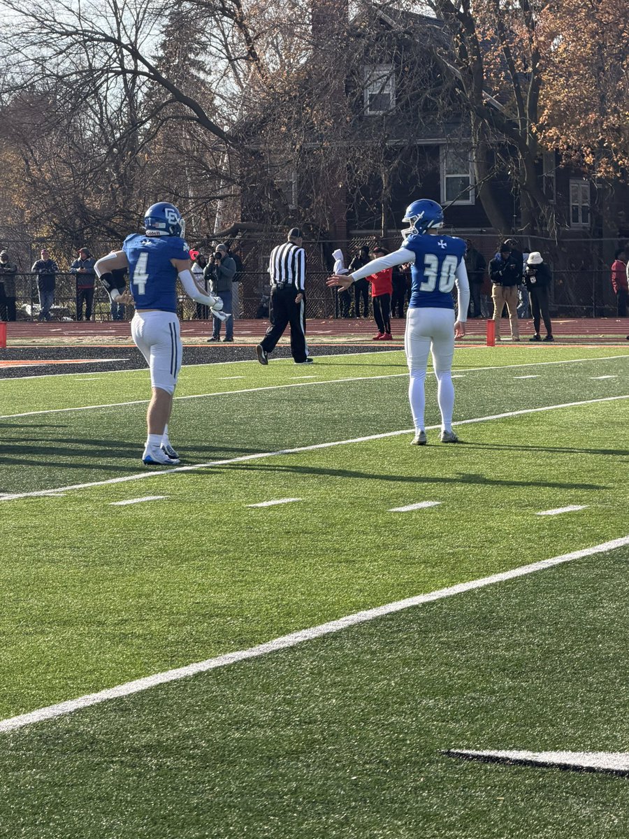 DETROITCCAD's tweet image. CAM WITH THE TD!!  XTRA PT GOOD!!  @DCCfootball leads EK 22-0 in the 2nd. #CCpride @DCCShamrocks