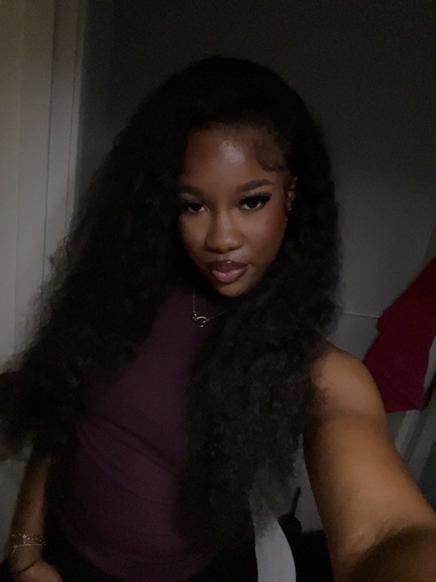 deeprt2's tweet image. 🍇idk