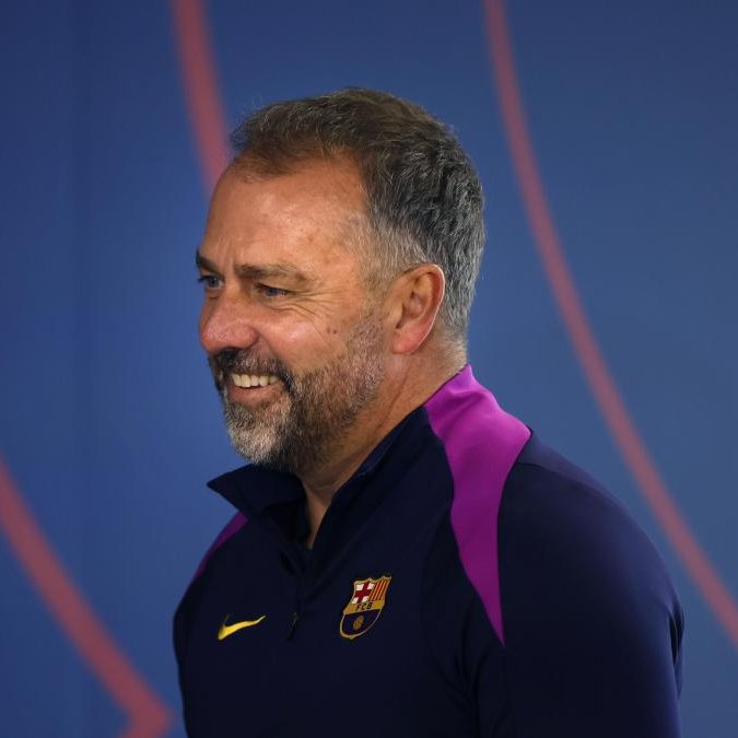 TouchlineX's tweet image. 🚨🗣️ 𝗡𝗘𝗪: Hansi Flick: &quot;Many years ago, I came to watch a match here at the Camp Nou. I had just been fired from a third division team.&quot;

&quot;I said to myself: &apos;One day I will sit on that bench.&apos; Now the dream has come true.&quot; ❤️

&quot;It&apos;s an unbelievable story for me, but it shows…