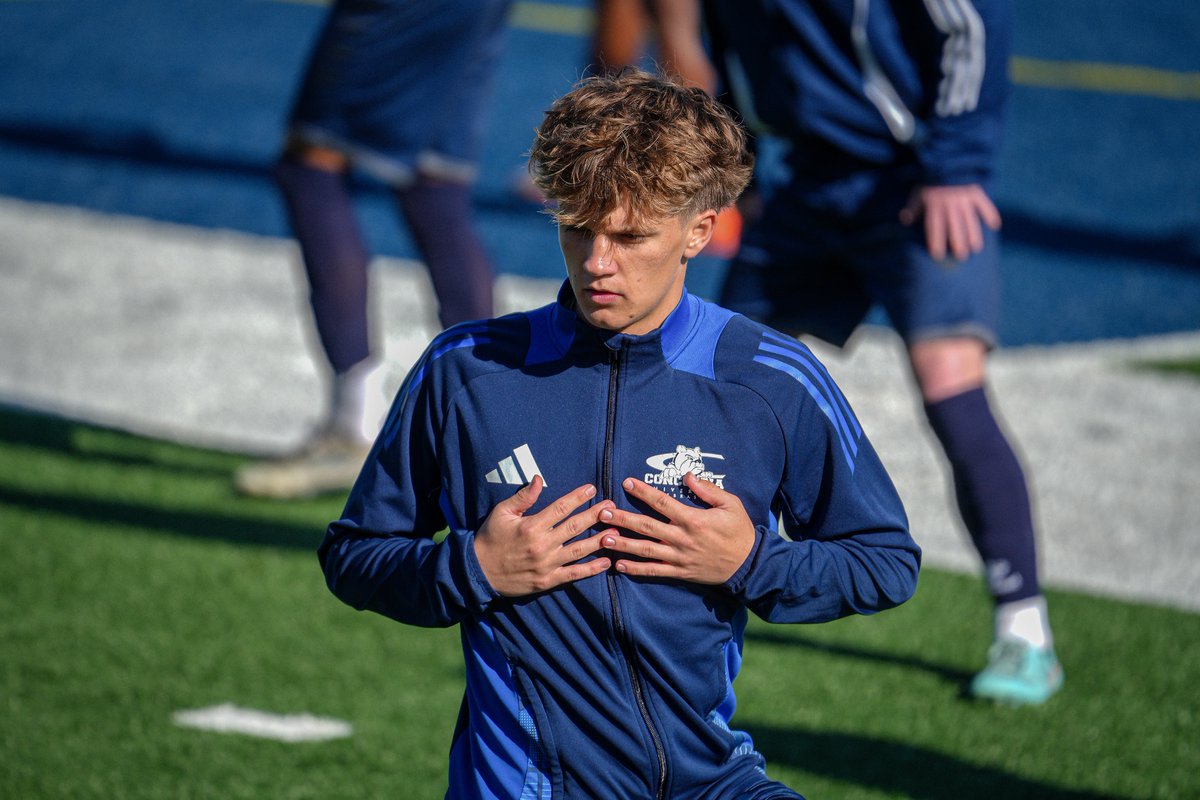 cunebulldogs's tweet image. NAIA RD2 ⚽️ | Round two pre-match captures of @CUNEMSOC! Less than 10 minutes away. 😤 #uncommon #skodawgs