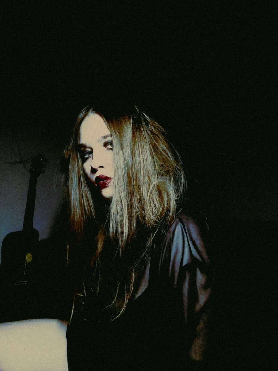 lostphosphor's tweet image. 