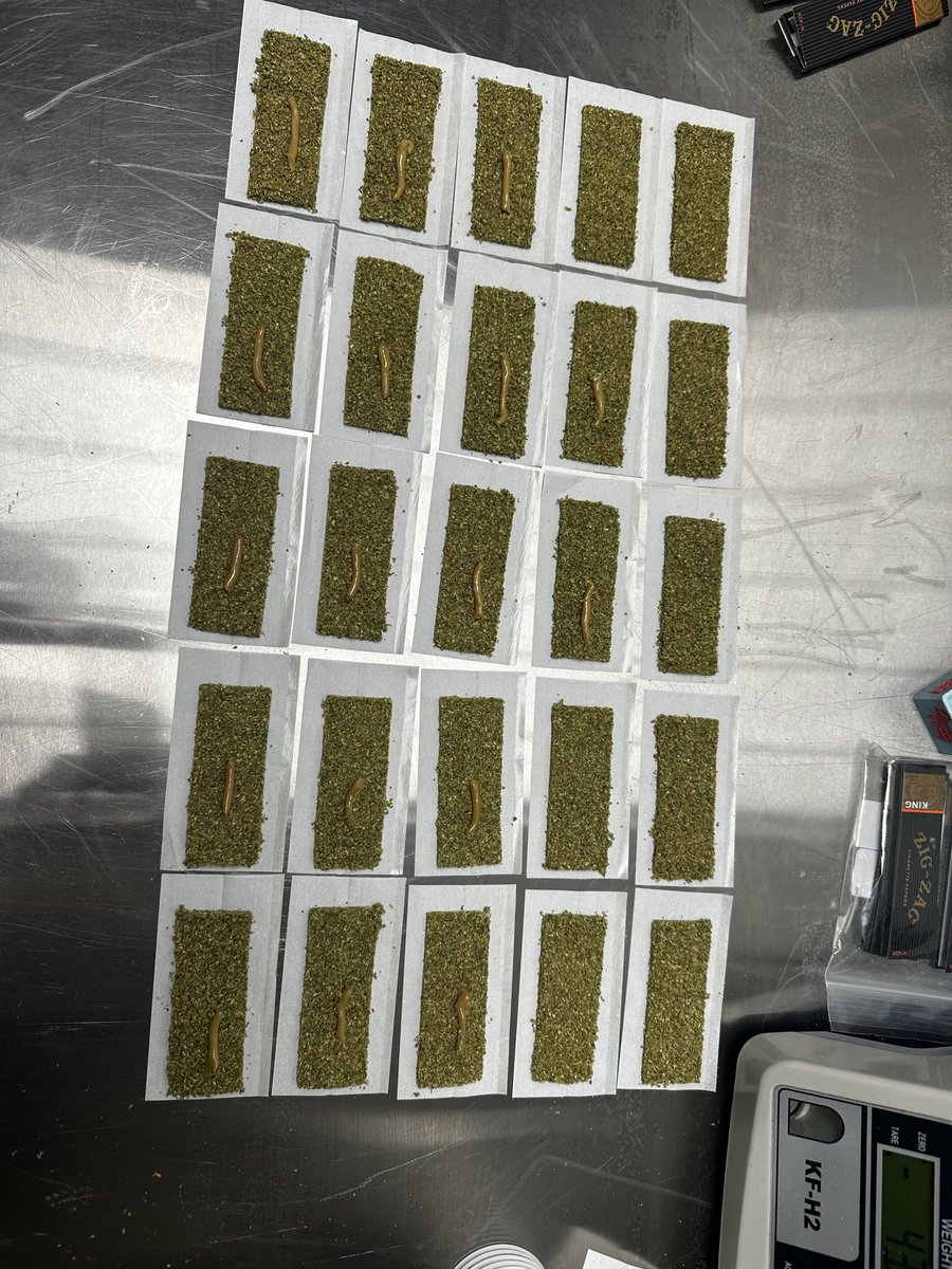 1.2 grams of orange cream pop flower <a href="/HumboldtSeedCo/">Humboldt Seed Co.</a> and .3g of sour Tangie rosin. Should be a delectable combo