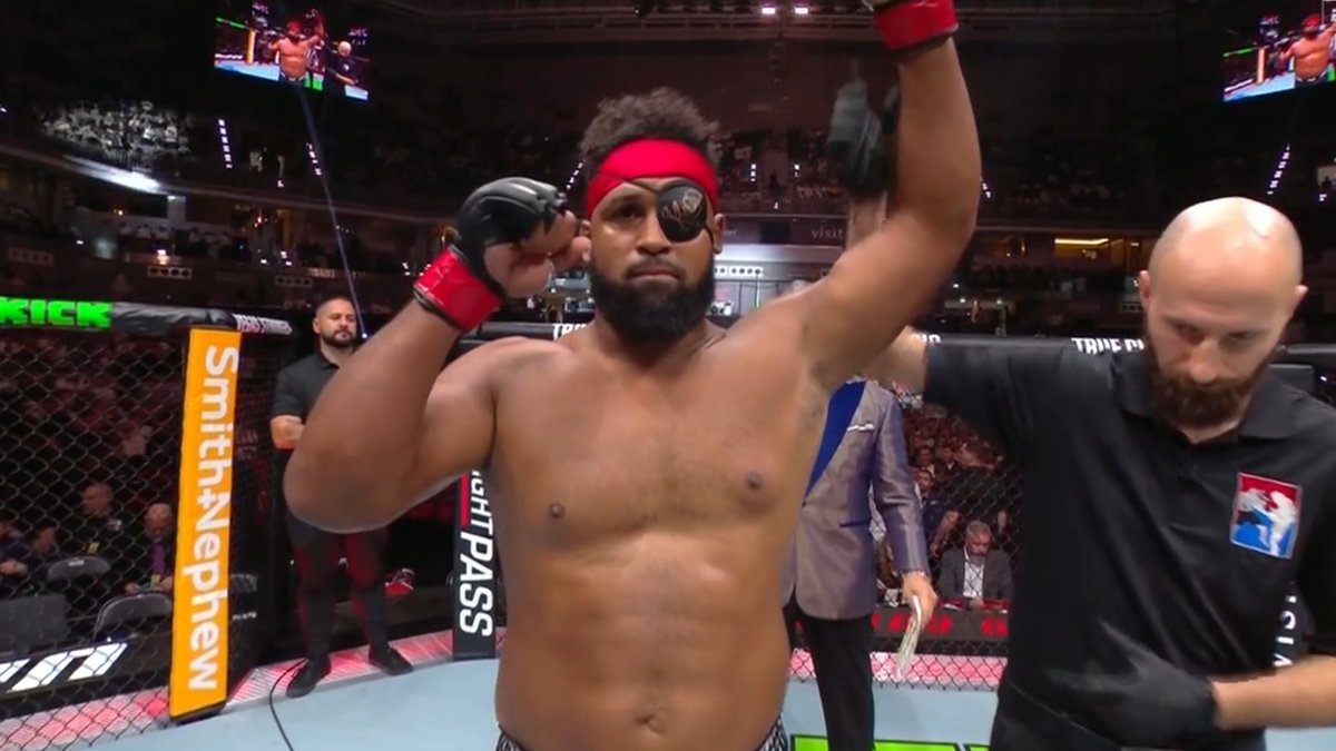 ThaWeasle's tweet image. Waldo winning is the worst thing to happen to Aspinall 😭 #ufc