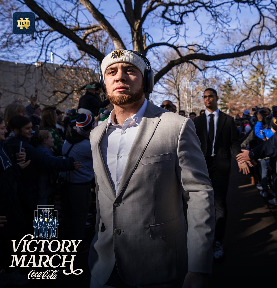 NDFootball's tweet image. A beautiful day in South Bend ☘️

Victory March ☘️ | @cocacola 

#GoIrish☘️