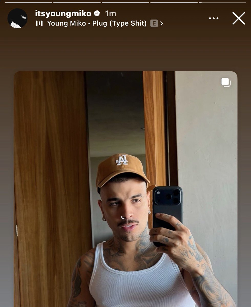 día mil pidiendo la collab dios mío 😭✋🏼