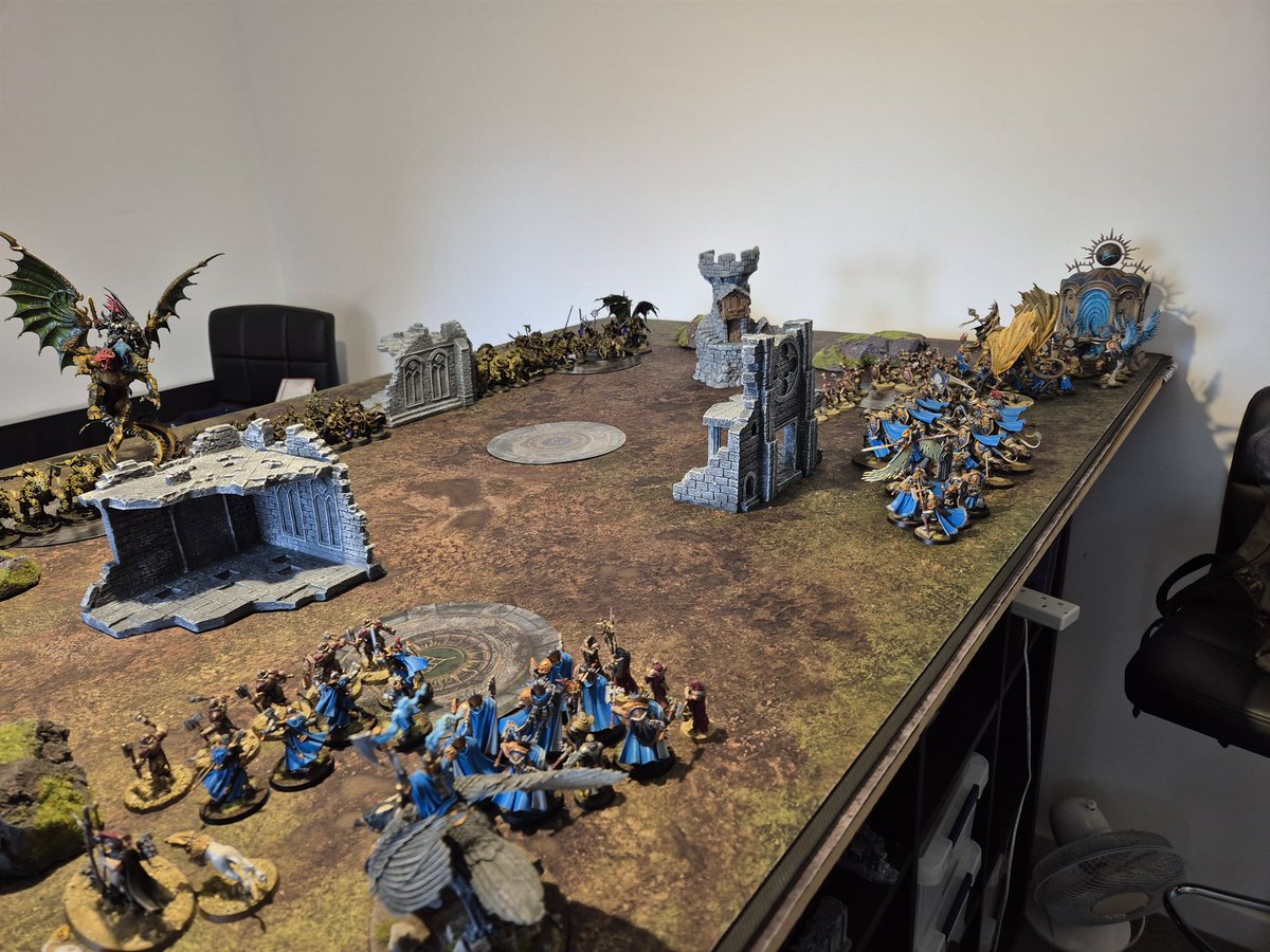 TheSixMachine's tweet image. 4k a side Stormcast vs Slaves to Darkness was a lot of fun 😁