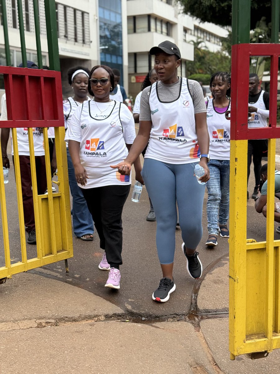 sarahkzalwango's tweet photo. Joined the Kayo Line Foundation’s (@kayolinefdn) community walk around Kampala this morning great for fitness, reducing NCDs, cutting air pollution and easing traffic. It’s time to shift our lifestyles and embrace walking for better health. Join us next Friday for another walk and recycling drive with the Nakawa KCCA team!
@KCCAUG