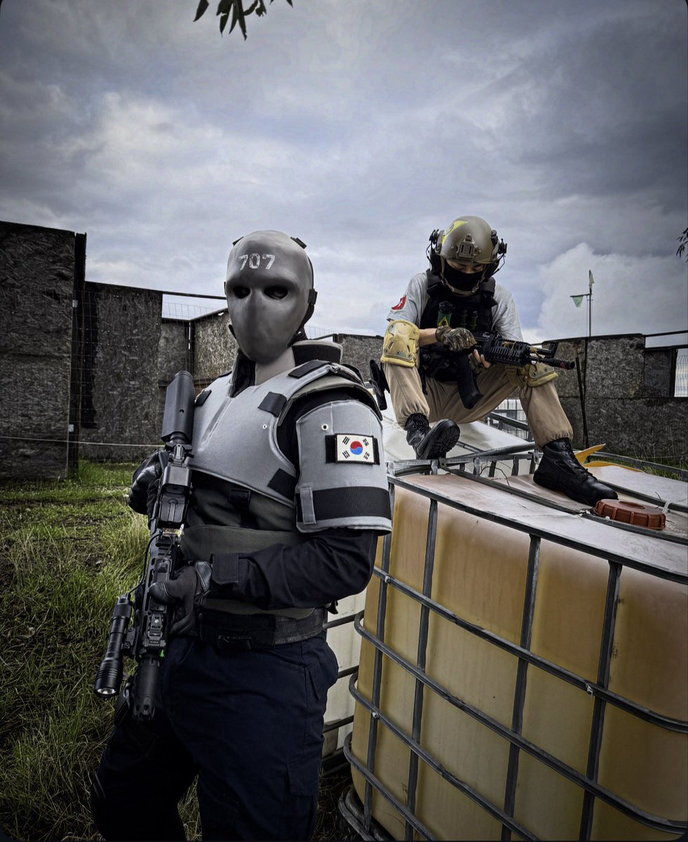 AgentAden's tweet image. We are getting close to the holidays operators! How do you plan on celebrating it?

#R6SX #vigil