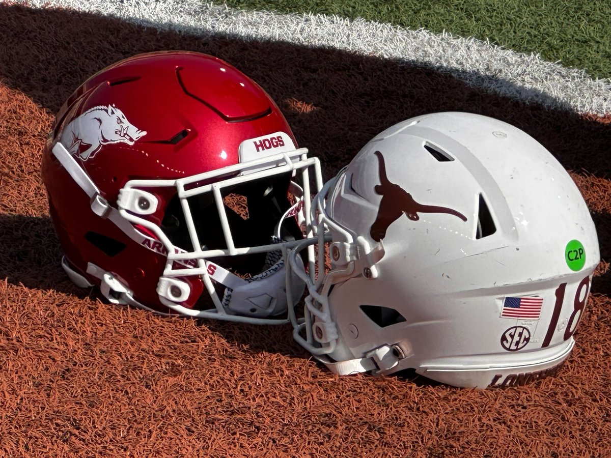 HogsPlus's tweet image. Hogs and Horns on deck 🐗