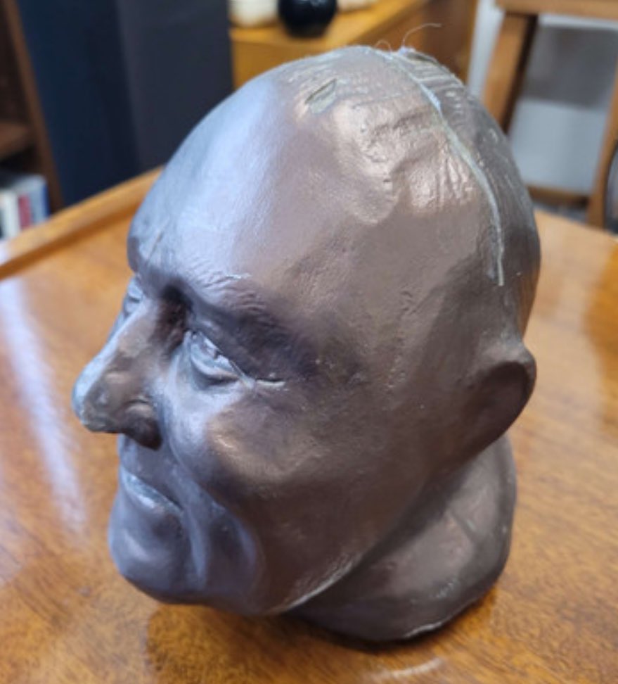 This is a slightly unusual request, but does anyone have a plastic Muldoon piggy bank that they could gift to a mystery project? It’s all entirely legal and for a good cause; just can’t be public… yet. 🤫🤐