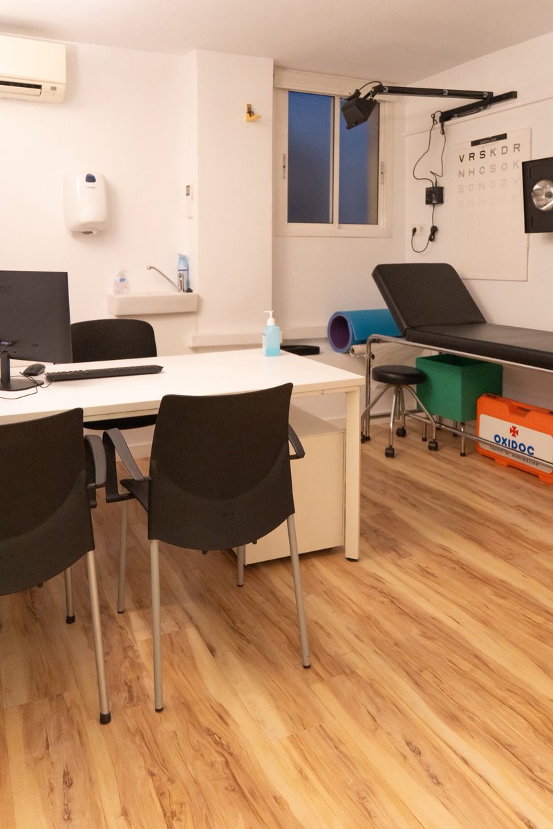 El Centre Mèdic Sant Ramon, a l’Av. de la Generalitat 5, és un espai multidisciplinar amb més de 40 anys d’experiència. L’Anna i la Marta n’impulsen una nova etapa amb una atenció propera i de qualitat. Un plaer conèixer de prop la feina que aporteu a la ciutat. #SantaColoma