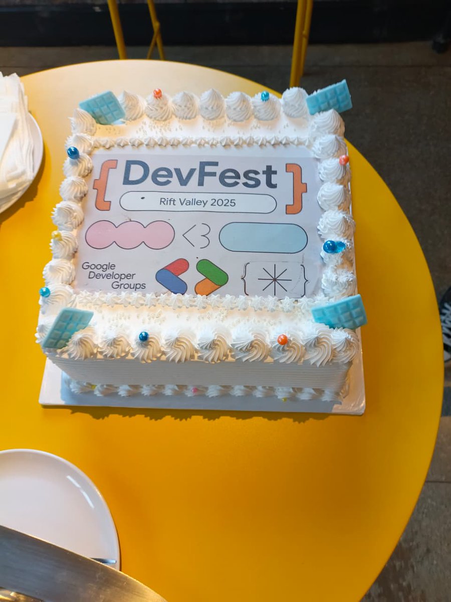 Ɉ⟁MΞS tweet media