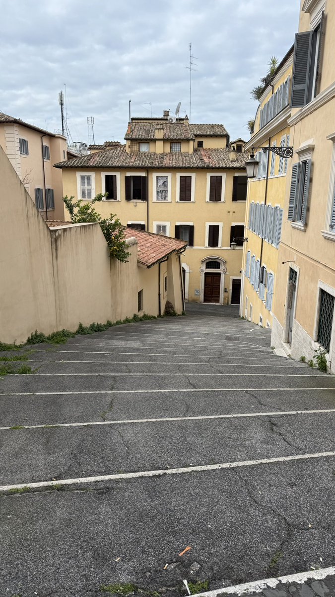 course8cheduler's tweet image. #StaircaseSaturday