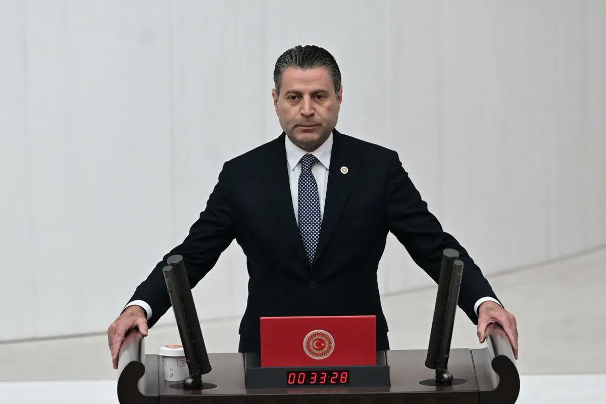 Kamubiz_com's tweet photo. 📌(TBMM PLAN VE BÜTÇE KOMİSYONUNDAN NOTLAR)

🔴Atanamayan öğretmenler
🔴Staj ve çıraklık mağdurları
🔴Kademeli emeklilik
🔴3600 ek gösterge
🔴Kadro bekleyen taşeron işçiler
🔴Yapı kayıt mağdurları
🔴KİT personeli
🔴Yıllardır mağdur edilen uzman çavuşlar

ve daha pek çok grup 2026 bütçesinde sorunlarının çözülmesini bekliyor.

Reşat KARAGÖZ
Amasya Milletvekili