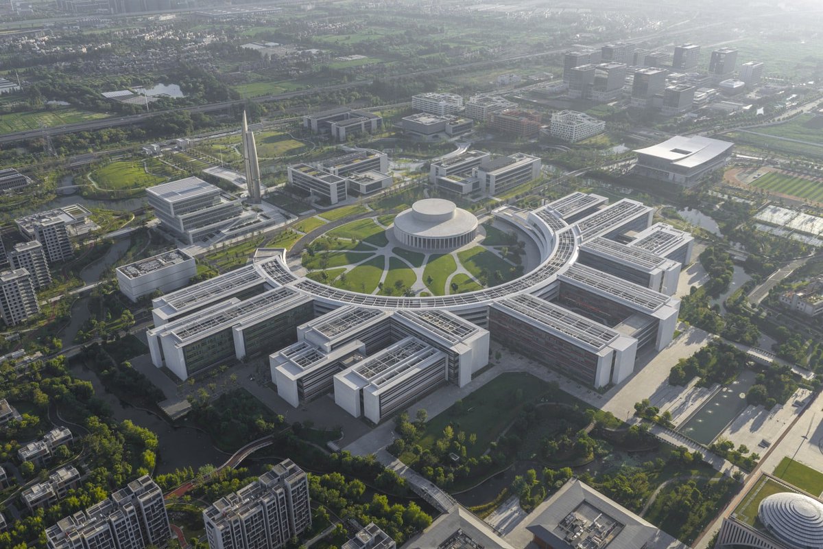 Archup7's tweet image. About the University

Westlake University was established in 2018 as a modern research university focusing on fundamental sciences and advanced technological innovation in China. #Campusarchitecture #Universityplanning #WestlakeUniversity
#ArchUp
archup.net/westlake-unive…