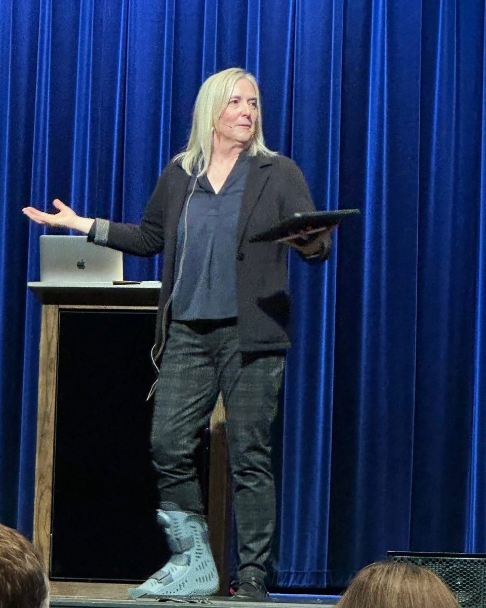 pwharris's tweet image. Alabama did not disappoint! I had a fantastic time sharing Math is Figure-Out-Able thinking with educators at Alabama is Figuring It Out.

#MathIsFigureOutAble #MTBoS #ITeachMath #MathEd