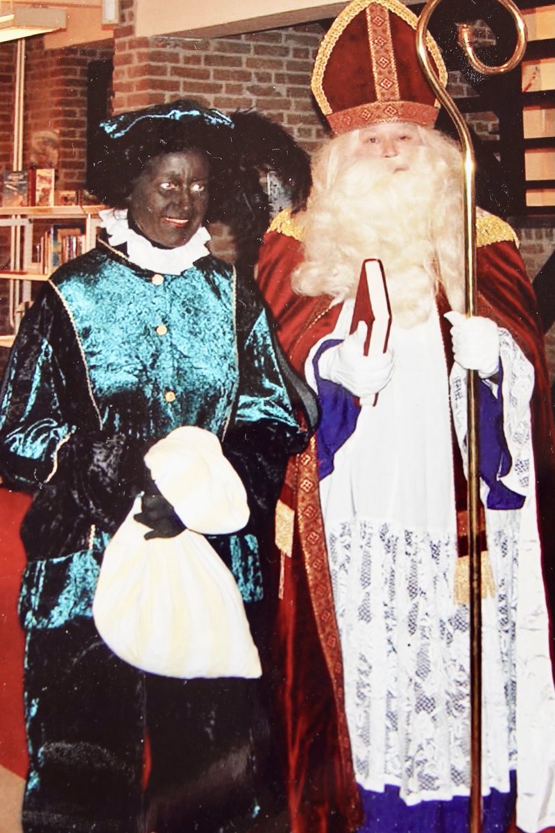 Wat hebben jullie je best gedaan om van alles rond #Sinterklaas te plaatsen. Genoten van jullie inbreng😘
Ik mocht wegens ziekte een keer zwarte Piet vervangen op mijn werk en dat was zo’n leuke ervaring
Fijne avond nog en morgen weer een nieuw thema👋