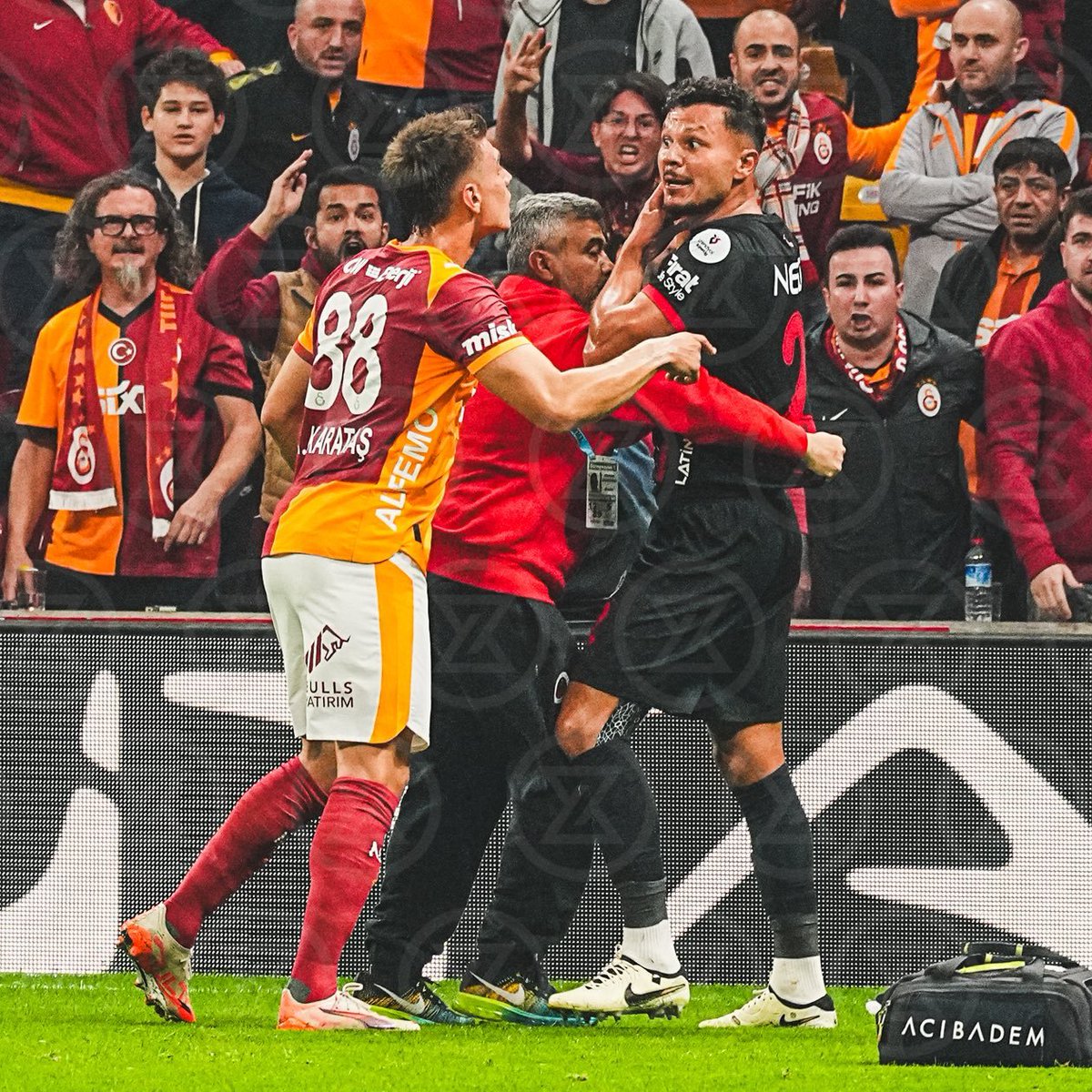 Seni doğuran ana desin ki ben bir aslan doğurdum