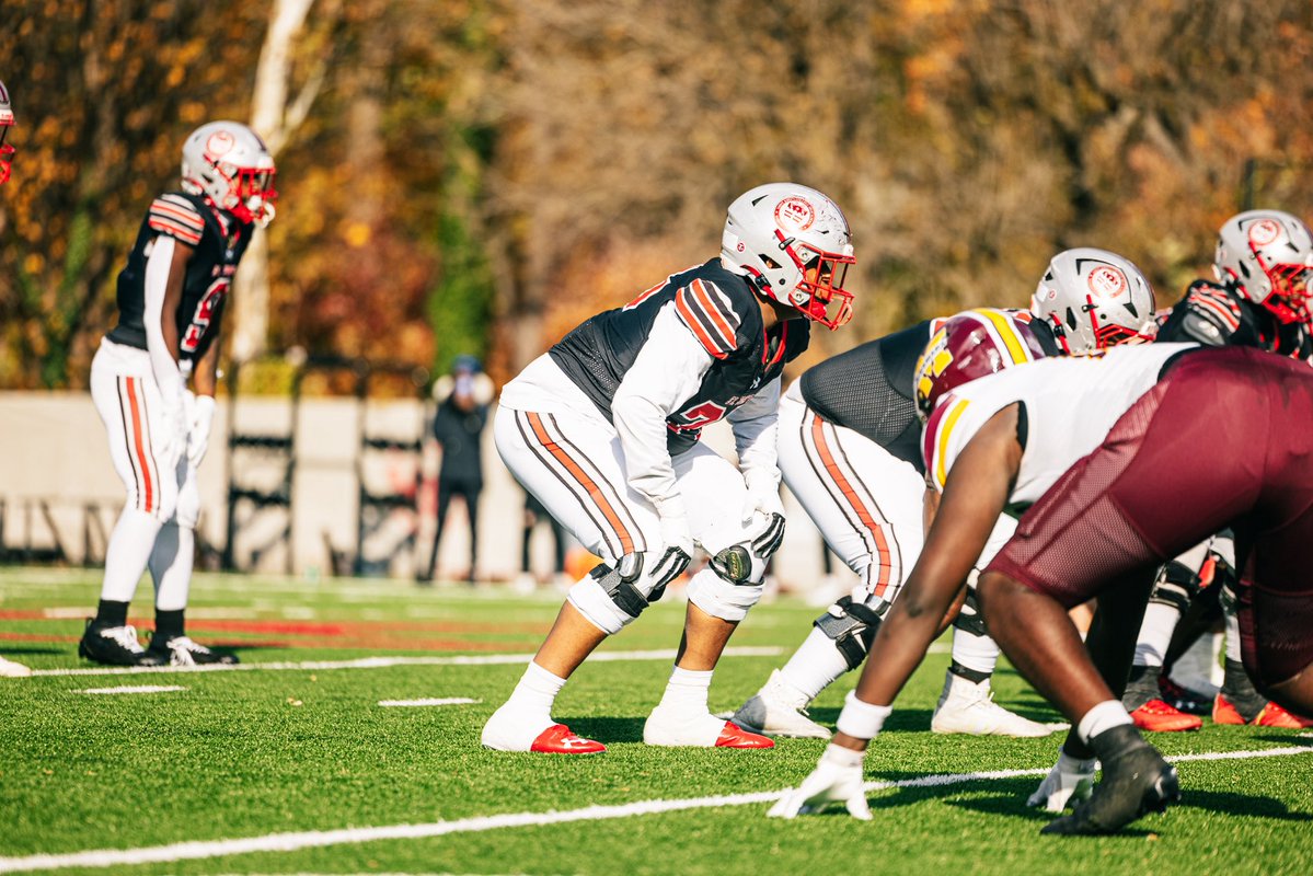 Junior season film!!! Tune in !!! <a href="/patward71/">Pat Ward</a> <a href="/MikeWard71/">Mike Ward</a> <a href="/GRIFFbgriffin/">Brian Griffin</a> <a href="/RashodGillespie/">Rashod Gillespie M.Ed.</a> 

hudl.com/v/2TEgyi