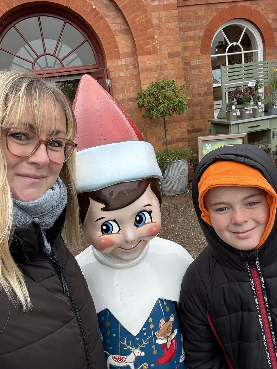 kezpickle's tweet photo. And a little bit of elf on the shelf searching 

Olly was more excited than me …. Honest 😂😂 https://t.co/2iPULVGPo0