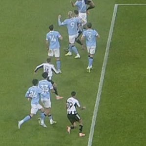 existantmcfc's tweet image. Why is Dias JUMPING in the picture? 

Why have they altered Bruno Guimaraes&apos; foot to a differing angle?

I&apos;m lost for words. Speechless.