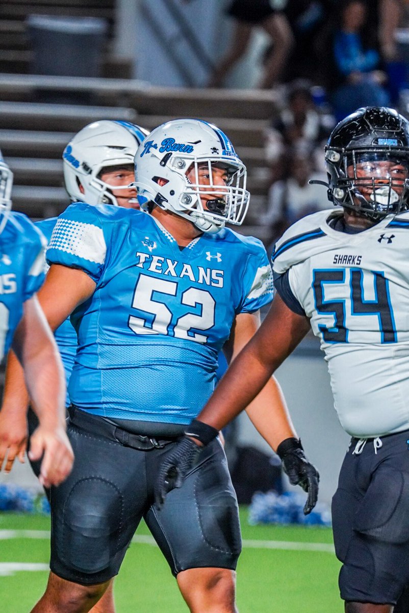 gonz5307's tweet photo. Academic All-District: 

Proud of our Brainiaks of the Team! One of my favorite awards because education is something they can never take away from you! 

Trey Garza- QB (Sr)
Jesus Marroquin- Wide Receiver (Sr)
Adrian Paz- O/D Lineman (Sr) https://t.co/hEXC4nrRYy